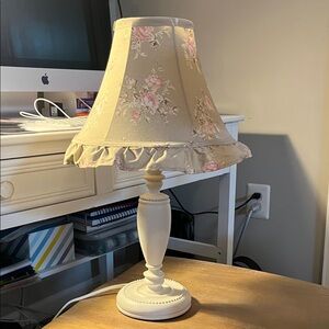 Shabby Chic Floral Beige Table Lamp with Ruffled Shade